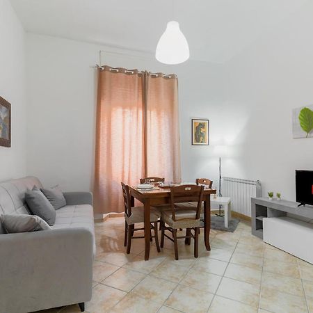 Seaside Apartament Near The Beach Minturno Exteriér fotografie